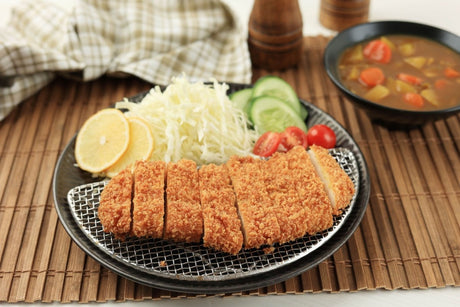 Chicken Katsu (チキンカツ) – Paniertes Hähnchenschnitzel mit Curry - RamenHeaven